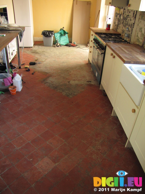 SX18786 Kitchen floor more progress